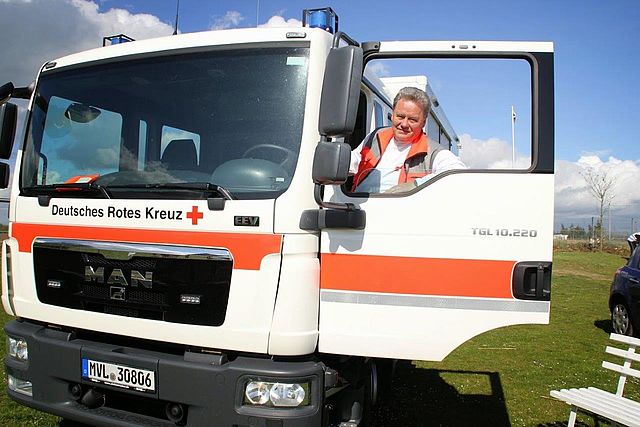 Bild zeigt ein DRK Fahrzeug bei einem Team-MV Einsatz