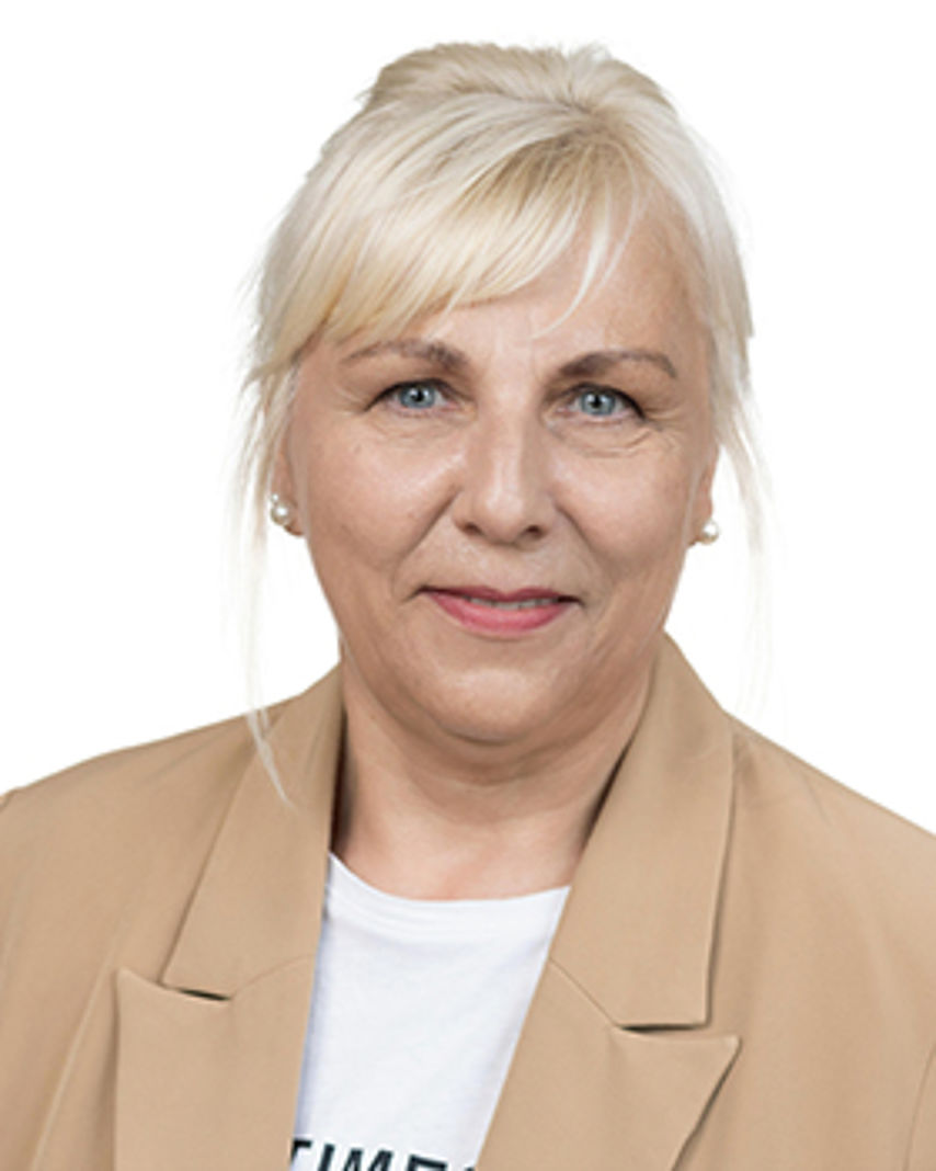 Bild zeigt Frau Petra Deisting