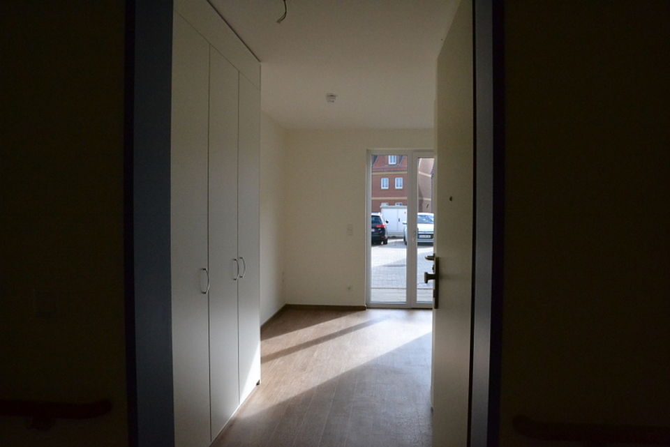 Bild zeigt Blick in eine Wohnung vom Eingang her