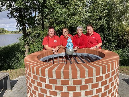 Bild zeigt das Team der Tagespflege Bützow bestehen aus 4 Mitarbeitenden Pflegedienstleitung Nicole Beese, Stellvertreterin Anja Walter, Präsenzkraft Silke Buß und Betreuungsassistentin Doreen Wendhausen (v.l.)