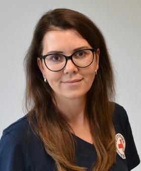 Bild zeigt eine Porträtaufnahme von Frau Susann Gieroska