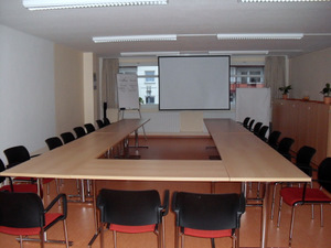 Bild zeigt den Seminarraum
