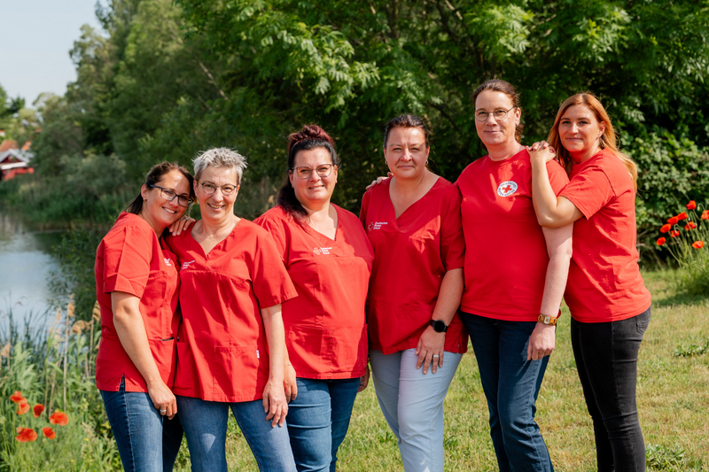 Team der DRK-Tagespflege-Bützow Bild zeigt das Team der DRK Tagespflege Bützow von links nach rechts Anja Walter, Silke Buß, Nicole Kauf, Doreen Wendhausen, Kirsten Rosenstiel, Sabrina Hermann